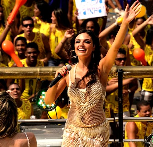 Em 2013, ela interpretou Sereia, uma cantora baiana de axé que é assassinada durante o Carnaval na série "O Canto da Sereia". Para este papel, a atriz aprendeu a cantar e se inspirou em Ivete Sangalo. 
