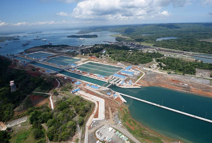 Rota Transístmica (Panamá) – Trajeto histórico que ligava o Atlântico ao Pacífico antes do Canal do Panamá, usado por indígenas, espanhóis e, mais tarde, por exploradores e mineradores.
