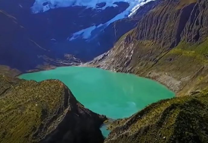 Lago Parón, Nevado Artesonraju - Peru