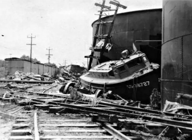 4/11/1952 - Um terremoto de magnitude 9, seguido por tsunami, atingiu a península de Kamchatka, no extremo leste da Rússia. Não houve mortes porque a região era pouco povoada. Mas o maremoto atingiu o Havaí (EUA), destruindo imóveis e estradas.-Reprodução do site geologicalmanblog.wordpress.com/2015/12/18/mayores-terremotos