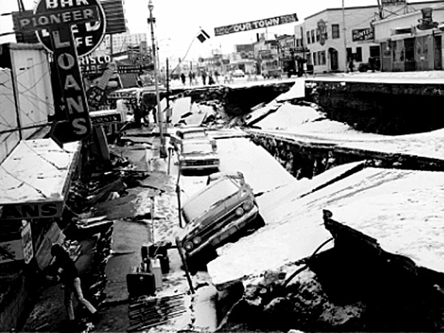 Há 64 anos, em 22/5/1960, ocorreu o maior terremoto da história, em intensidade. Atingiu espantosos 9,5 graus de magnitude.  Foi o Sismo de Valdivia, em Araucanía, no Chile.  -Reprodução do site extremes-fdksyn.blogspot.com/