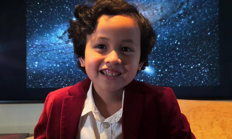 Em 2022, um menino brasileiro de 5 anos tornou-se a pessoa mais jovem a descobrir um asteroide no mundo. O paulista Miro Latansio Tsai participava do projeto de caça de asteroides coordenado pela NASA em parceria com instituições de vários países. 