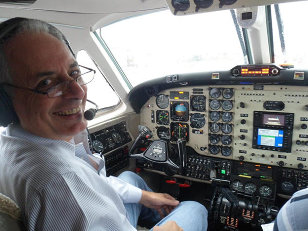 Famosos que sabem pilotar aviões ou helicópteros 