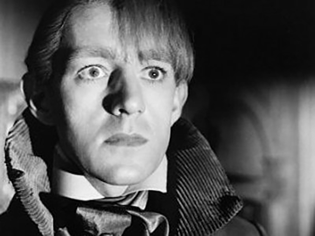 Alec Guinness - O ator inglês serviu na Real Marinha Britânica durante a II Guerra Mundial. Ele comandou embarcações na invasão à Sicília. 