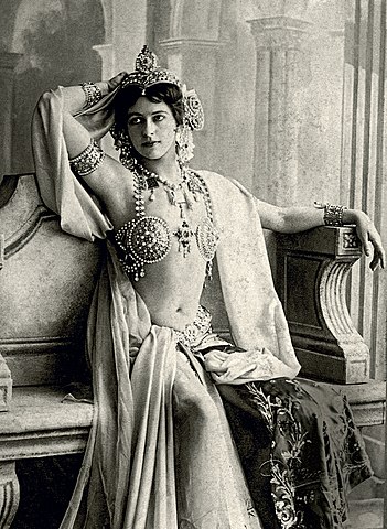 Mata Hari, a espiã sedutora que foi descoberta e morta