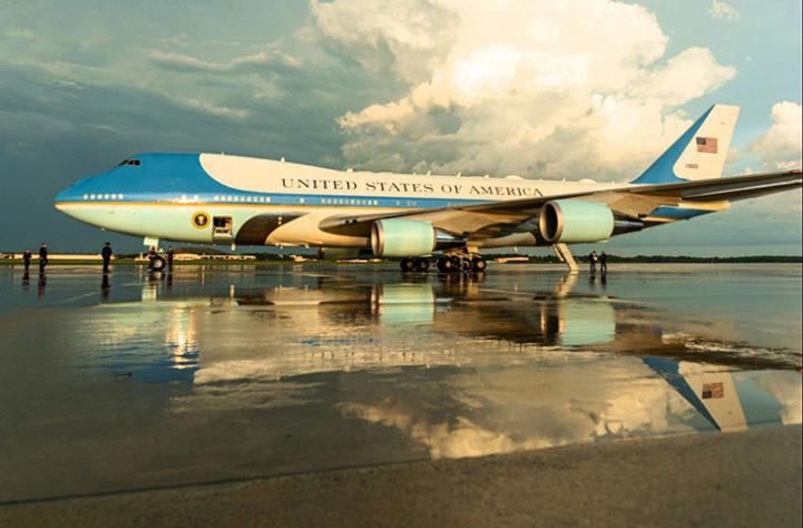 Conheça o Air Force One, o poderoso avião do presidente dos EUA