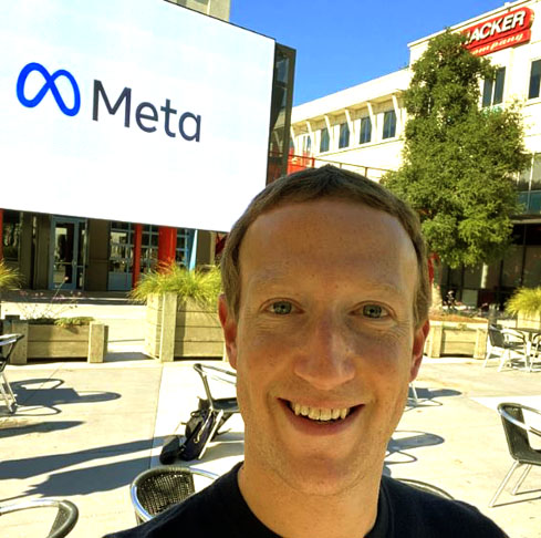 Em 2021, a empresa passou a se chamar Meta, nome inspirado no conceito de metaverso, área que Mark Zuckerberg pretendia transformar em prioridade da companhia. Porém, em 2023, Zuckerberg anunciou uma mudança de estratégia e direcionou os investimentos para a inteligência artificial. Segundo ele, o metaverso continua relevante, mas para um público mais específico.
