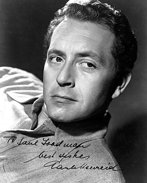 Paul Henreid (1908 - 1992) - Nascido na Itália, o ator se mudou para Hollywood e alterou seu nome para seguir a vida artística, uma vez em que foi perseguido e ameaçado de morte pela ascensão do regime nazista. Fez sucesso em ''Agora, Voyager