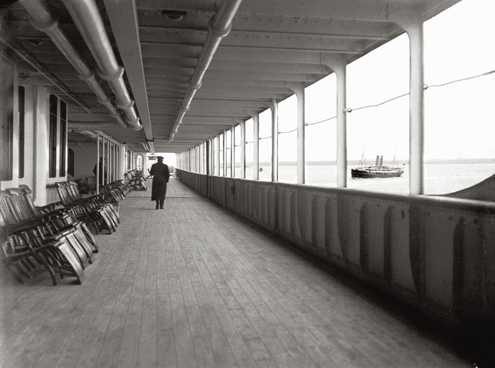 A empresa do navio, White Star Line, queria que a viagem fosse rápida para ganhar um prêmio: "Fita Azul", para a embarcação que fizesse o percurso entre Europa e EUA em menor tempo.  