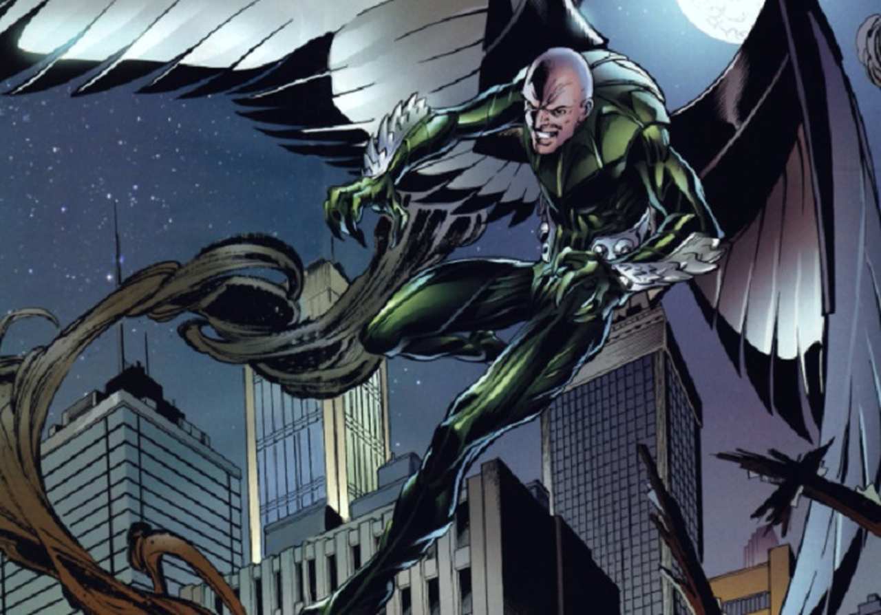 O Abutre seria um dos inimigos menos perigosos para o Batman. Apesar de ser inteligente e conseguir voar, suas habilidades de ataque dependem muito das asas do seu traje, sendo assim muito vulnerável e uma "presa fácil" para o herói. 