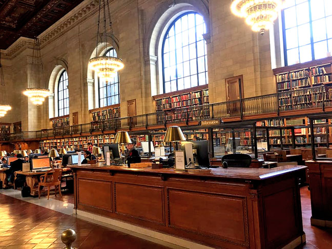 Tem um acervo de 52 milhões de itens, sendo 20 milhões de livros. Uma das cinco mais importantes dos EUA. 