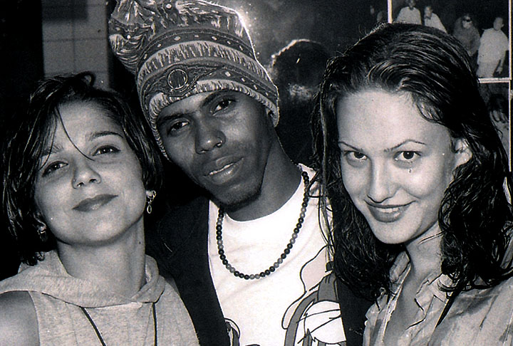 Skunk - Rapper brasileiro da banda Planet Hemp - Morreu em 8/7/1994 - Aids. 
