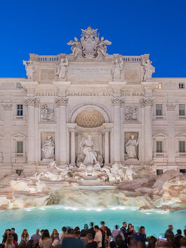 Conheça Fontana di Trevi, famosa atração italiana