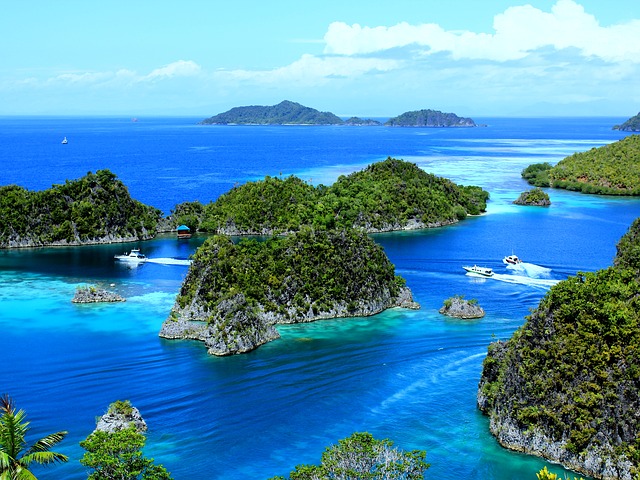 Maior arquipélago em mar: Indonésia - O país asiático tem 17.500 ilhas, 6 mil delas habitadas, e cerca de 250 milhões de habitantes. Fica entre os oceanos Índico e Pacífico.