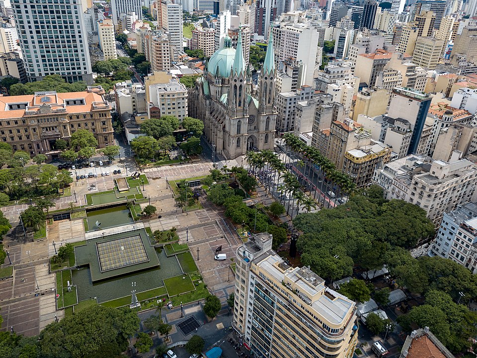 De acordo com os dados do FipeZAP, em 2024 os novos contratos de aluguel residenciais ficaram, em média, 13,50% mais caros. Veja a seguir o ranking das capitais mais caras. 

