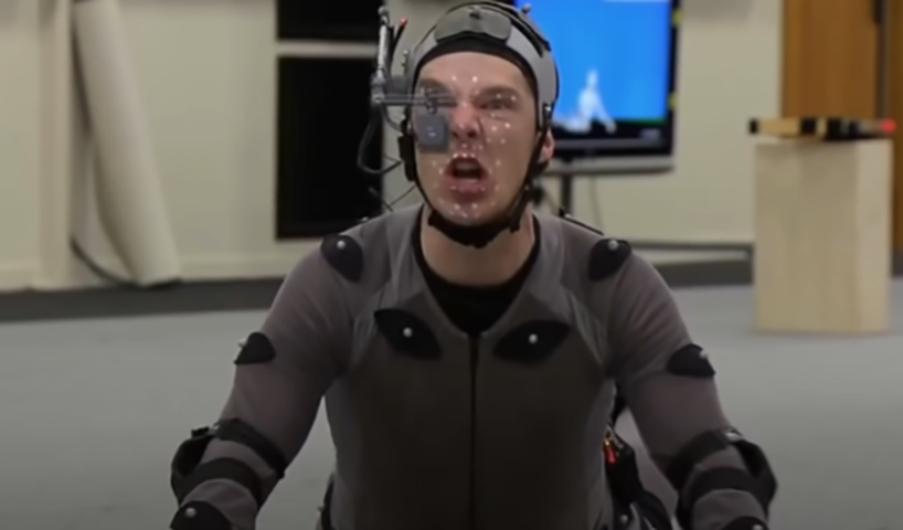  Benedict tambÃ©m Ã© um prestigiado dublador. Ele Ã© que faz a voz sombria de Smaug, da saga de Hobbit e Senhor dos AnÃ©is. Para gravar, Benedict atua nÃ£o apenas falando, mas fazendo movimentos, usando roupa especial