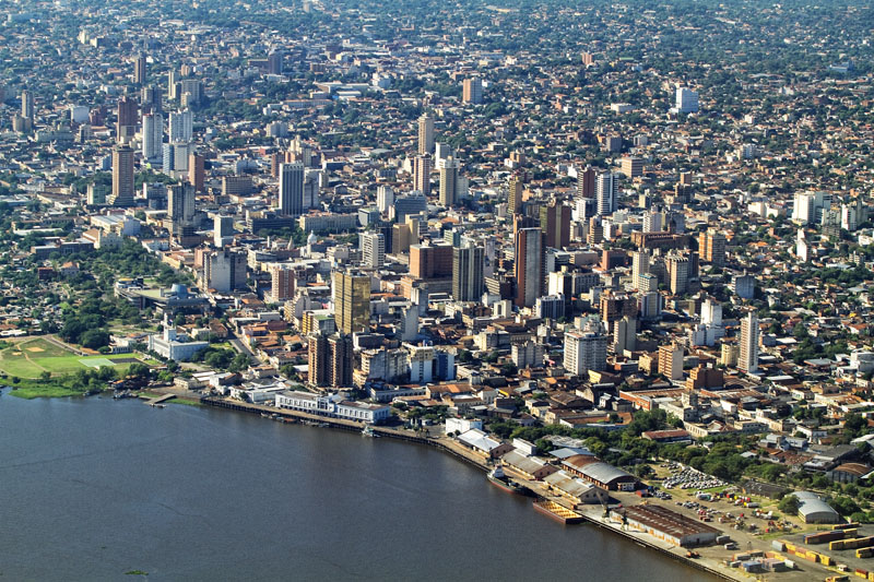 Paraguai: US$ 359,60 - No país vizinho do Brasil, o salário mínimo atual é de 2.798.309 guaranis.
