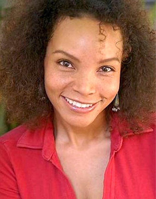 <p>Masasa Moyo – Canadense – Interpreta uma repórter. </p>
