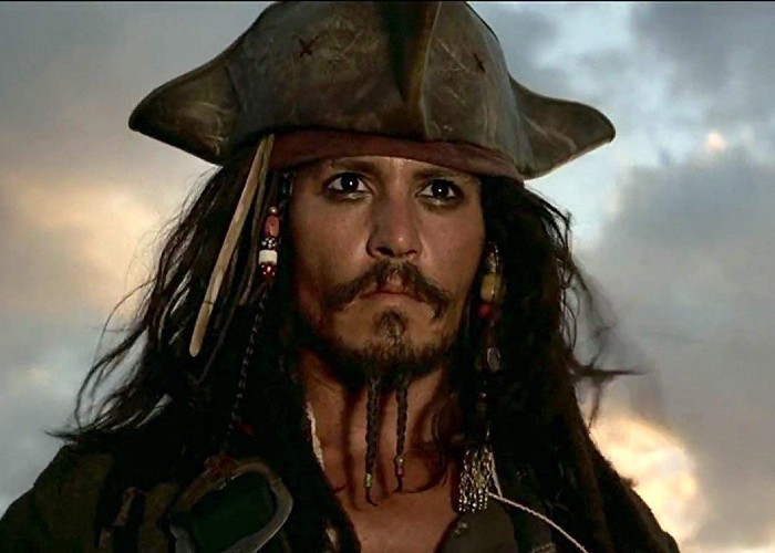 Depp foi indicado como Melhor Ator pelos filmes “Piratas do Caribe: A Maldição do Pérola Negra” (2003), 