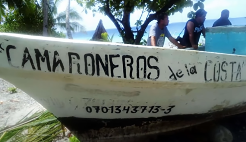 barco do pescador José Salvador perdido no oceano