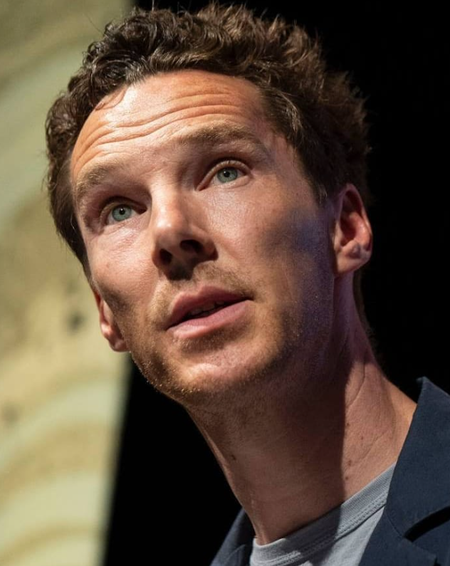 O ator Benedict Cumberbatch, de 49 anos (completados em 19/07/2025), sucesso na pele do herói Droutor Estranho, leva uma vida movimentada e surpreendente que o FLIPAR mostra para você. 