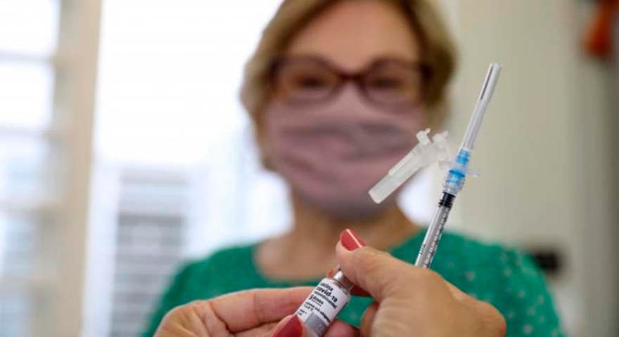 Em comparação com 2023, cerca de 171 mil crianças a mais receberam pelo menos uma vacina, enquanto um milhão a mais alcançou a série completa de três doses da DTP.