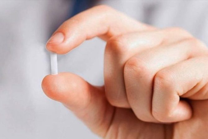 “Chip da beleza”: mercado milionário cresce no Brasil apesar de alertas médicos e falta de comprovação científica