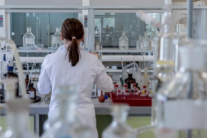 Laboratório - cientista - NEUTRA