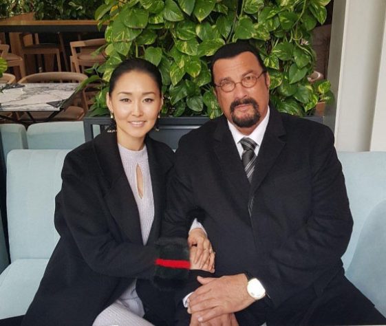 Steven Seagal e Erdenetuya Seagal