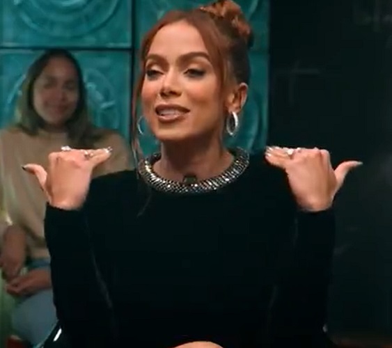 Anitta - A cantora carioca, nascida em 30/3/1993, se chama Larissa de Macedo Machado. Ela escolheu esse nome artístico por ser fã minissérie 