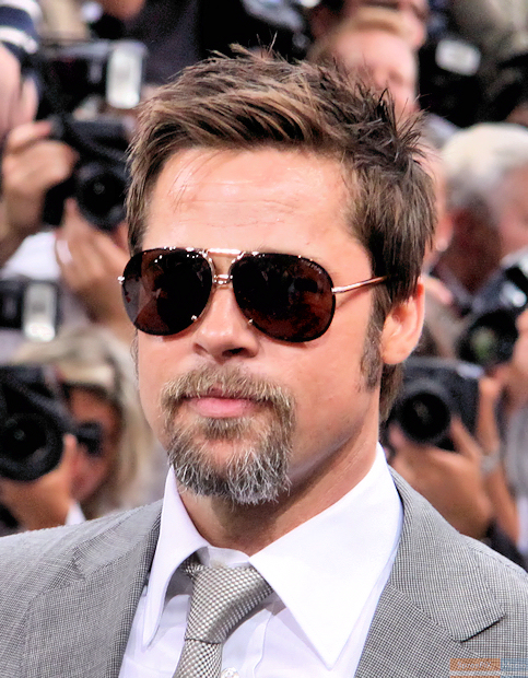 Brad Pitt tem sua própria produtora de filmes, a Plan B Entertainment. Como produtor, ele já foi indicado algumas vezes ao Oscar e ganhou a estatueta quando 