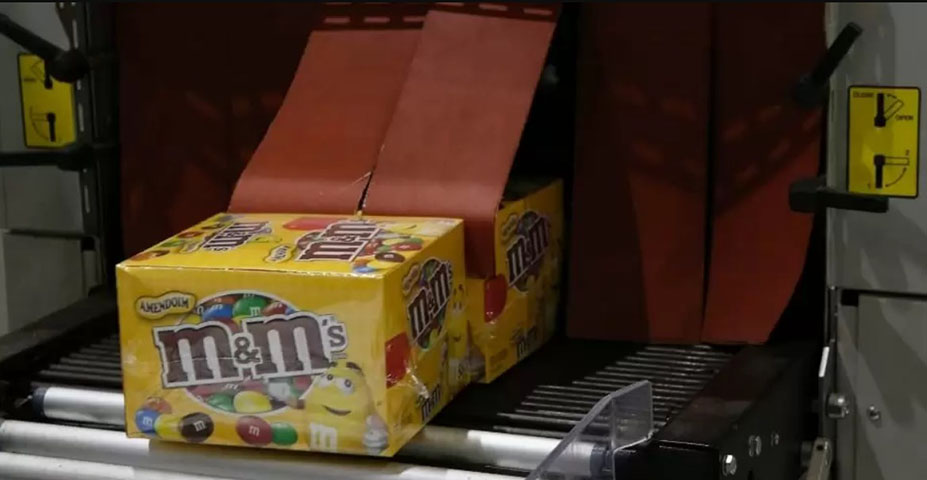 O nome M&Ms veio de Mars e Murnie. Fortes Mars comprou a participação do parceiro de negócios Bruce Murrie e passou a controlar a empresa. 