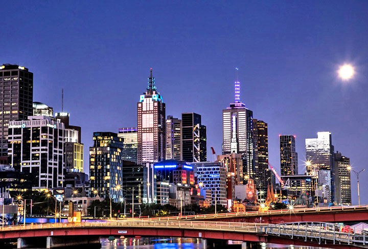 Melbourne - Cidade na Austrália, a 662 km da capital Camberra  - Imagem free de Rolf Loosli por Pixabay