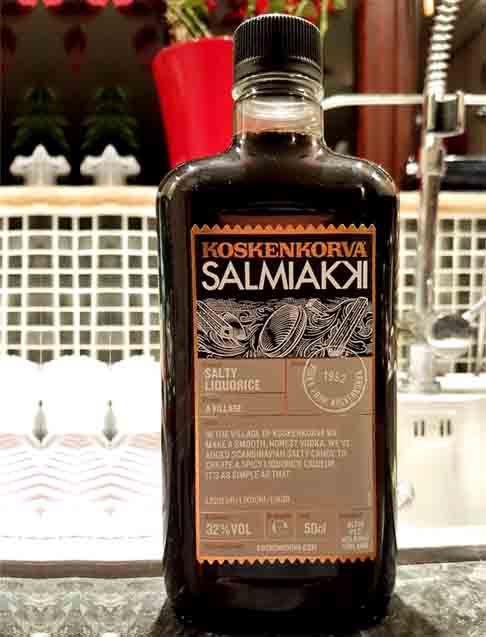 E é água mesmo! Bebidas alcoólicas não devem entrar em ambientes quentes, É o caso, por exemplo, do popular Salmiakki, licor tradicional da Finlândia que mistura vodka com alcaçuz.-Twitter @DrSkyrme