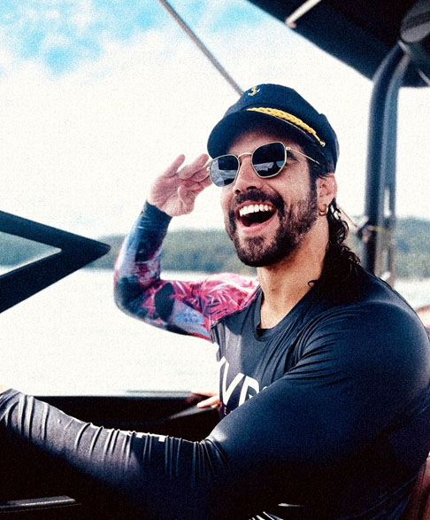 Ao longo de sua carreira como ator, Caio recebeu prêmios de ator revelação e de popularidade, entre eles o Prêmio Jovem Brasileiro. 