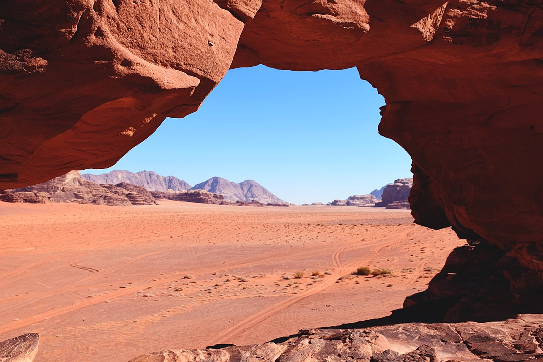 As cenas externas do planeta vermelho foram filmadas no Vale Wadi Rum na Jordânia. Local com paisagens desérticas e pontes de pedras, que foram formadas há milhares de anos pela ação natural da geologia.