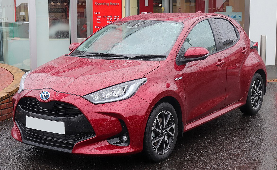 Toyota Yaris - Especialmente na versão sedan, este carro teve sua produção no Brasil encerrada em 2024, com o foco da marca voltado para o segmento de SUVs. Contudo, a versão hatchback do Yaris continua sendo produzida, mas com destino exclusivo para exportação.