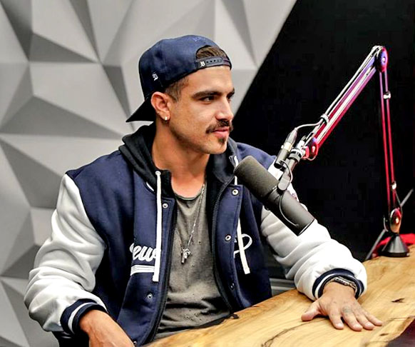 Caio também se envolveu em polêmicas, como em dezembro de 2016, quando foi expulso de uma festa em Trancoso, Bahia, por agredir o fotógrafo André Ligeiro, que havia tirado fotos sem permissão. Processado por danos morais, ele foi condenado a pagar sete mil reais, valor inferior aos cem mil reais inicialmente solicitados.