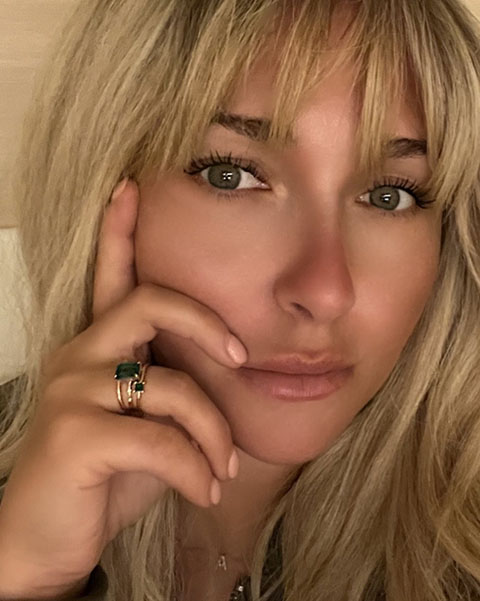 Entre 2019 e 2020, foi vítima de violência doméstica por parte de Brian Hickerson, que chegou a ser preso após agredi-la. Apesar disso, continuou com esse relacionamento conturbado por algum tempo.
