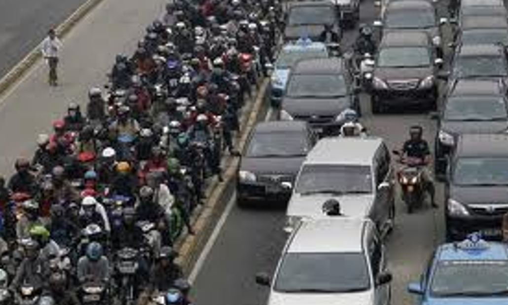 Jacarta (Indonésia) - A capital fica na Ilha de Java e tem 10,5 milhões de pessoas em  661 km². Uma densidade populacional de 15.800 pessoas por km2.  - reprodução redes sociais 