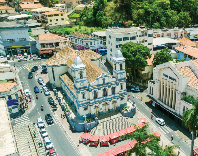 Nova Lima (MG) - 69,89 pontos - Cidade em expansão econômica, especialmente no setor imobiliário. Belas paisagens naturais e infraestrutura voltada ao turismo ecológico. Boa qualidade de vida, com serviços públicos adequados.