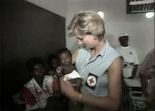 Princesa Diana em Instituicao de Caridade