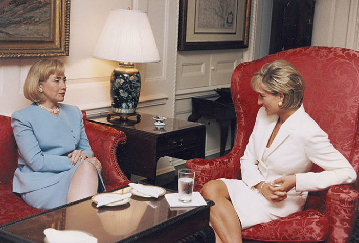 Conversa da Primeira Dama Hillary Clinton e Diana