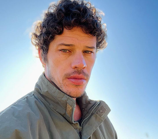 Embora tenha ampliado sua atuação no cinema e no teatro, José Loreto construiu grande parte de sua carreira na televisão, com papéis em novelas de destaque da TV Globo. Saiba mais, a seguir, sobre a trajetória do ator.
