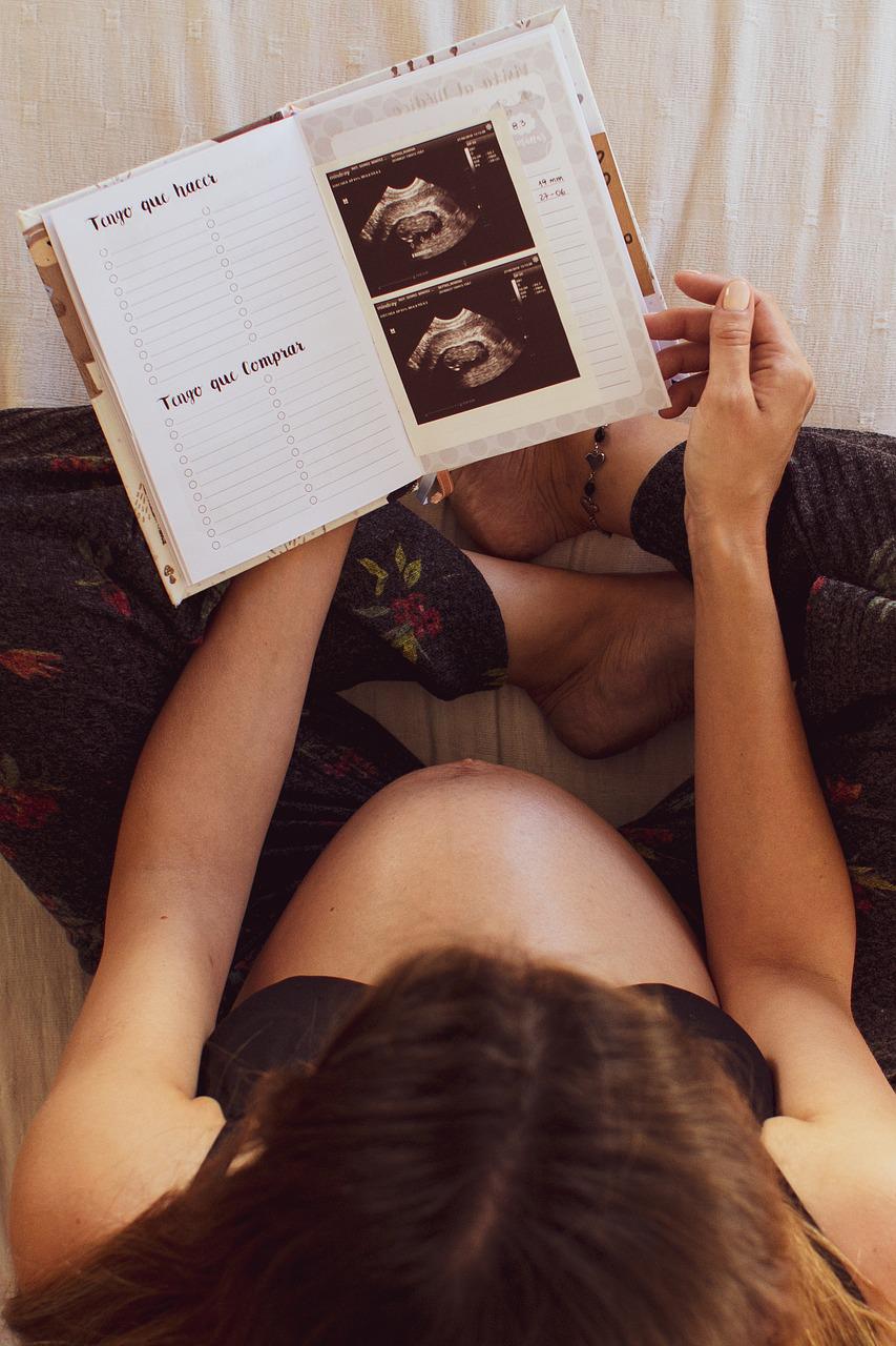 Tomando todas as medidas de prevenção e fazendo um bom pré-natal, a chance de tudo dar certo na gravidez e no parto é grande. Uma tranquilidade para todos. 