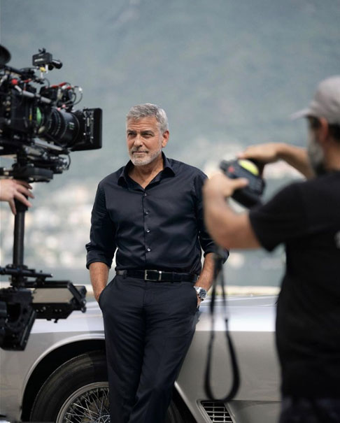 "Se eu fosse citar alguém do presente, teria que ser George Clooney. Por que não? Estou sempre acabando com ele, e ele me zoando. Mas desta vez vou aliviar para ele, só desta vez", completou Brad, que é grande amigo de Clooney. 