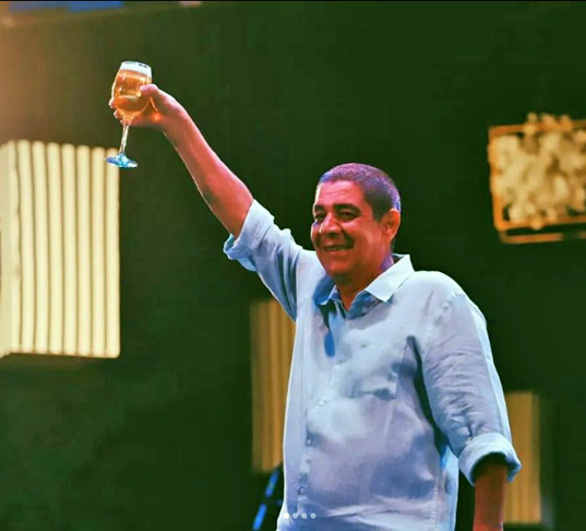 O cantor é considerado um dos mais expressivos cantores brasileiros e atua principalmente nos gêneros samba e pagode.
-www.instagram.com/zecapagodinho