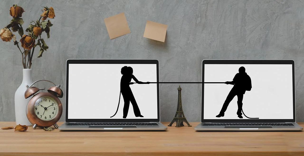 Felicidade para os casais! Que seja infinita enquanto dure. -Imagem de Tumisu por Pixabay 