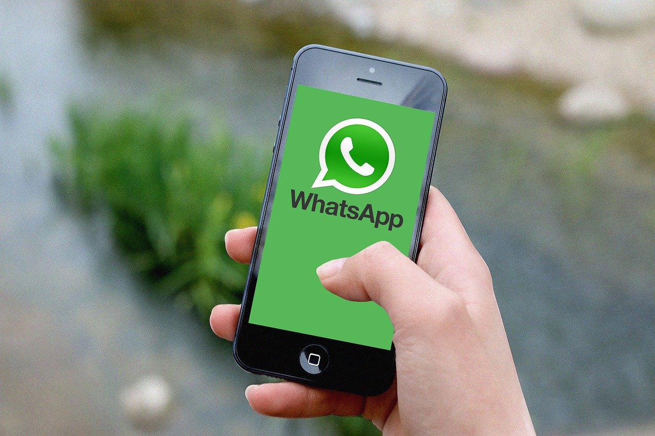 A mudança tem impacto significativo no Brasil, onde o WhatsApp é amplamente utilizado por todas as faixas etárias. Os números, aliás, impressionam.