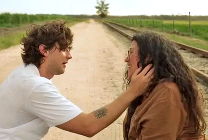 <p>Ainda em 2019, retornou aos palcos após 25 anos com o monólogo “Recital da Onça” e voltou às novelas no horário nobre da TV Globo com “Amor de Mãe”, de Manuela Dias, após 18 anos afastada do gênero. Na novela, interpretou Lurdes, uma mulher que se muda para o Rio de Janeiro em busca do filho desaparecido.</p>
